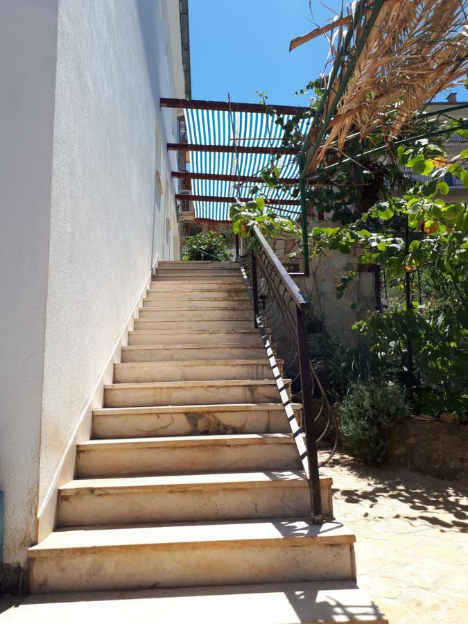 Apartments Luki Trogir Bagian luar foto