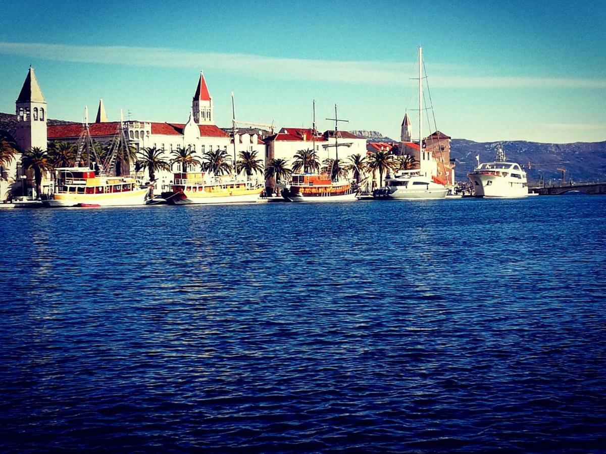 Apartments Luki Trogir Bagian luar foto