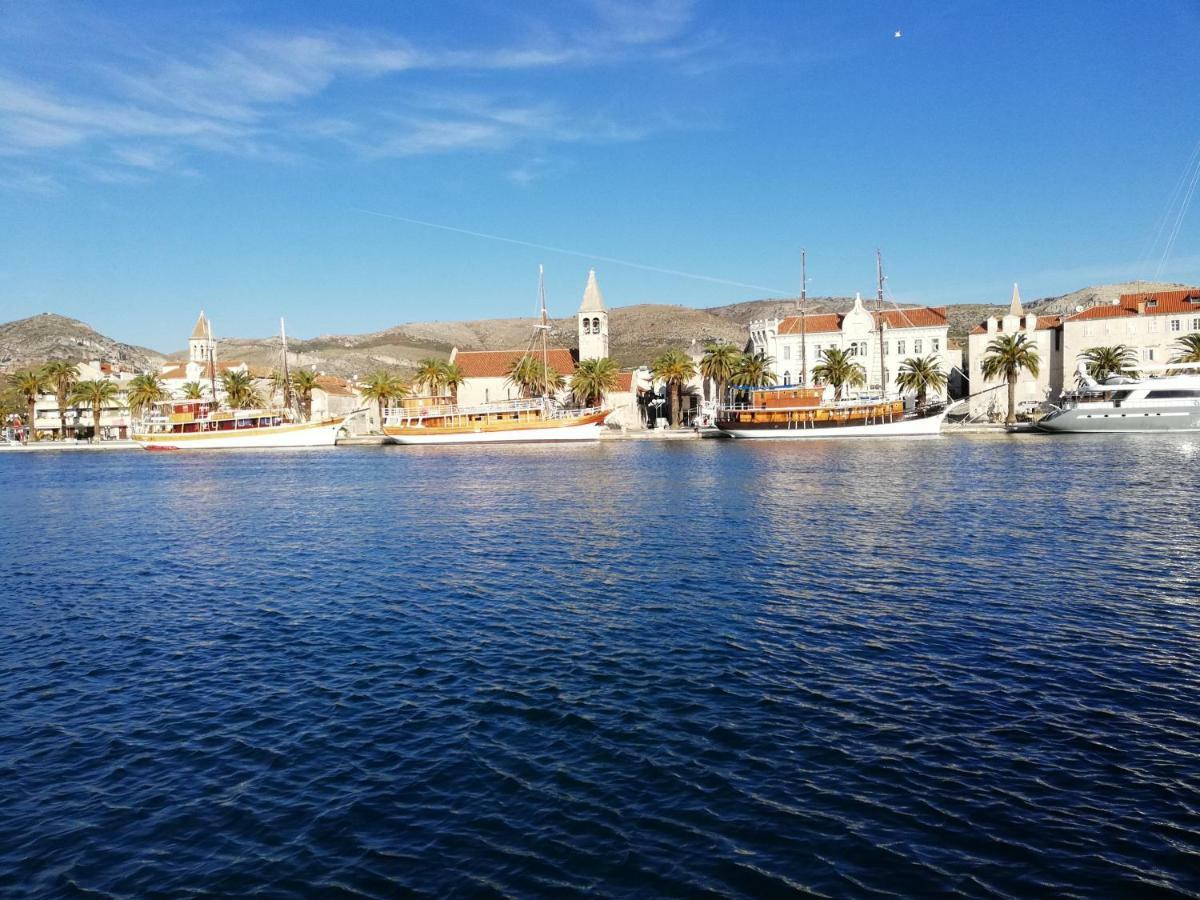 Apartments Luki Trogir Bagian luar foto