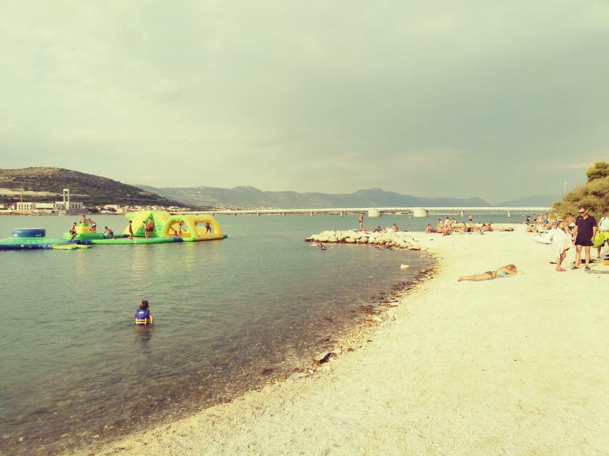 Apartments Luki Trogir Bagian luar foto
