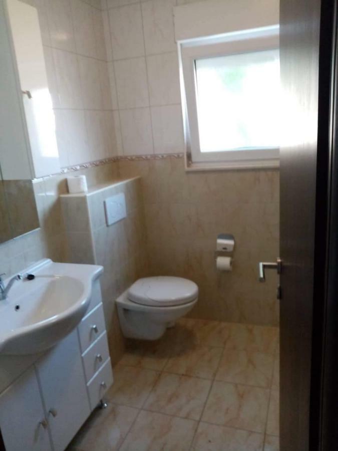 Apartments Luki Trogir Bagian luar foto
